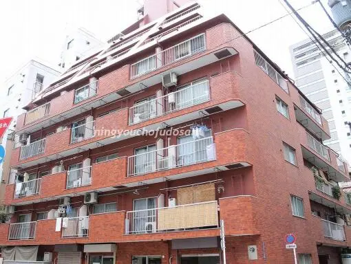ワコー人形町マンションの外観