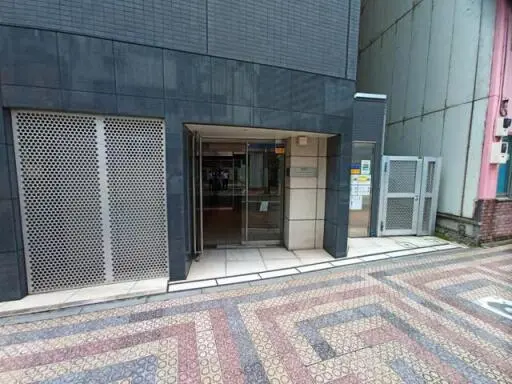 ハーモニーレジデンス上野の杜のエントランス