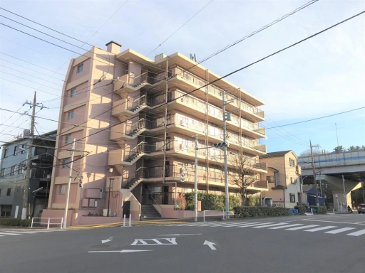 三田高島平第二コーポの外観