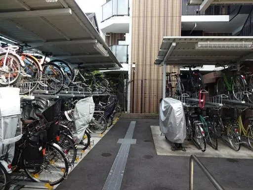 目黒本町レジデンスの駐輪場