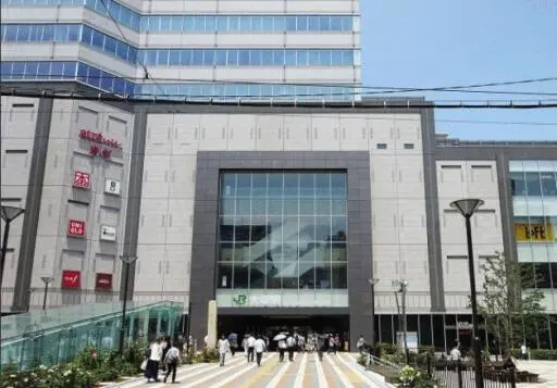 駅前 ゆう・もあマンションの駅前