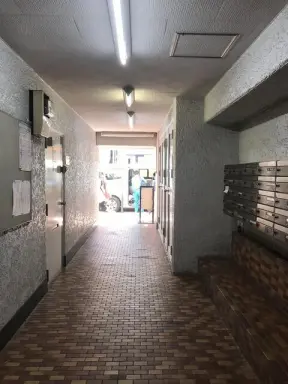 マンション池袋のエントランス