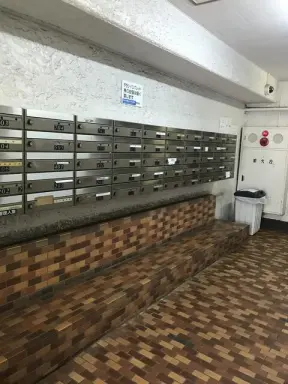 マンション池袋のエントランス