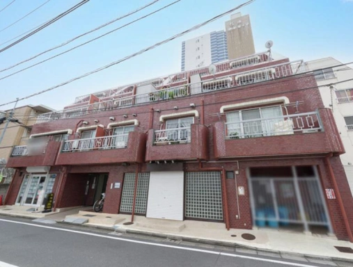 信用マンションの外観