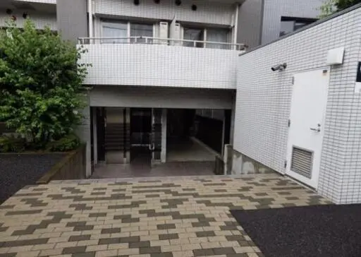 Ｌ－Ｆｌａｔ白山のエントランス
