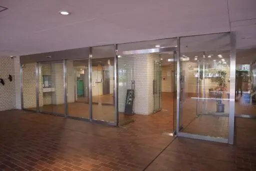 エントランス シャンボール三田のエントランス