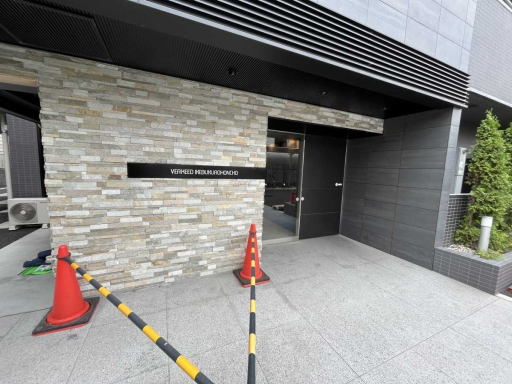 ベルシード池袋本町のエントランス