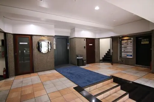 イースタンクロスアキバのエントランス