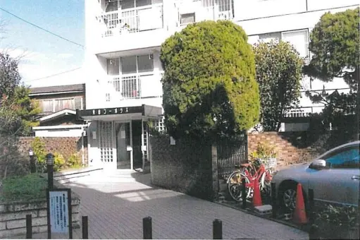 東山コーポラスの外観