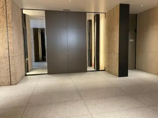 エントランス ピアース赤坂のエントランス