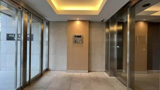 パレステージ成増のエントランス