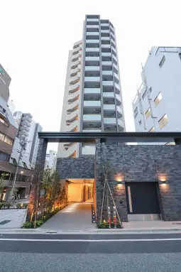 ルジェンテ新宿御苑前の外観