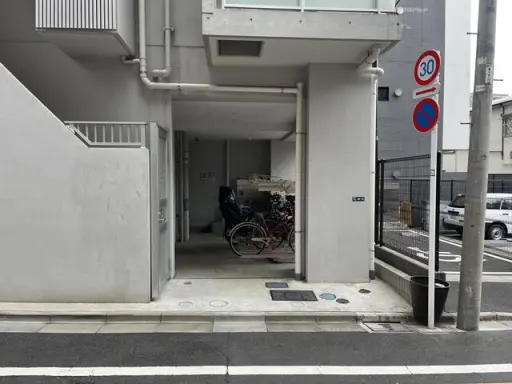 ＨＹ’ｓ　ｎｅｘｔ　西巣鴨のエントランス